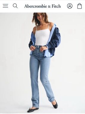Abercrombie & Fitch Women's Light Wash Straight-Leg Jeans